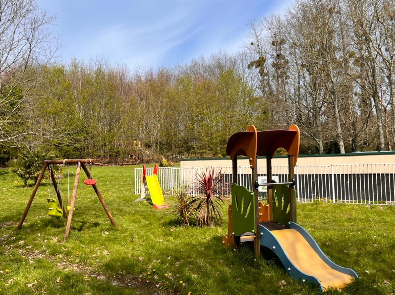 Cabane Insolite Avec Escape Game Saint-Évarzec Buitenkant foto